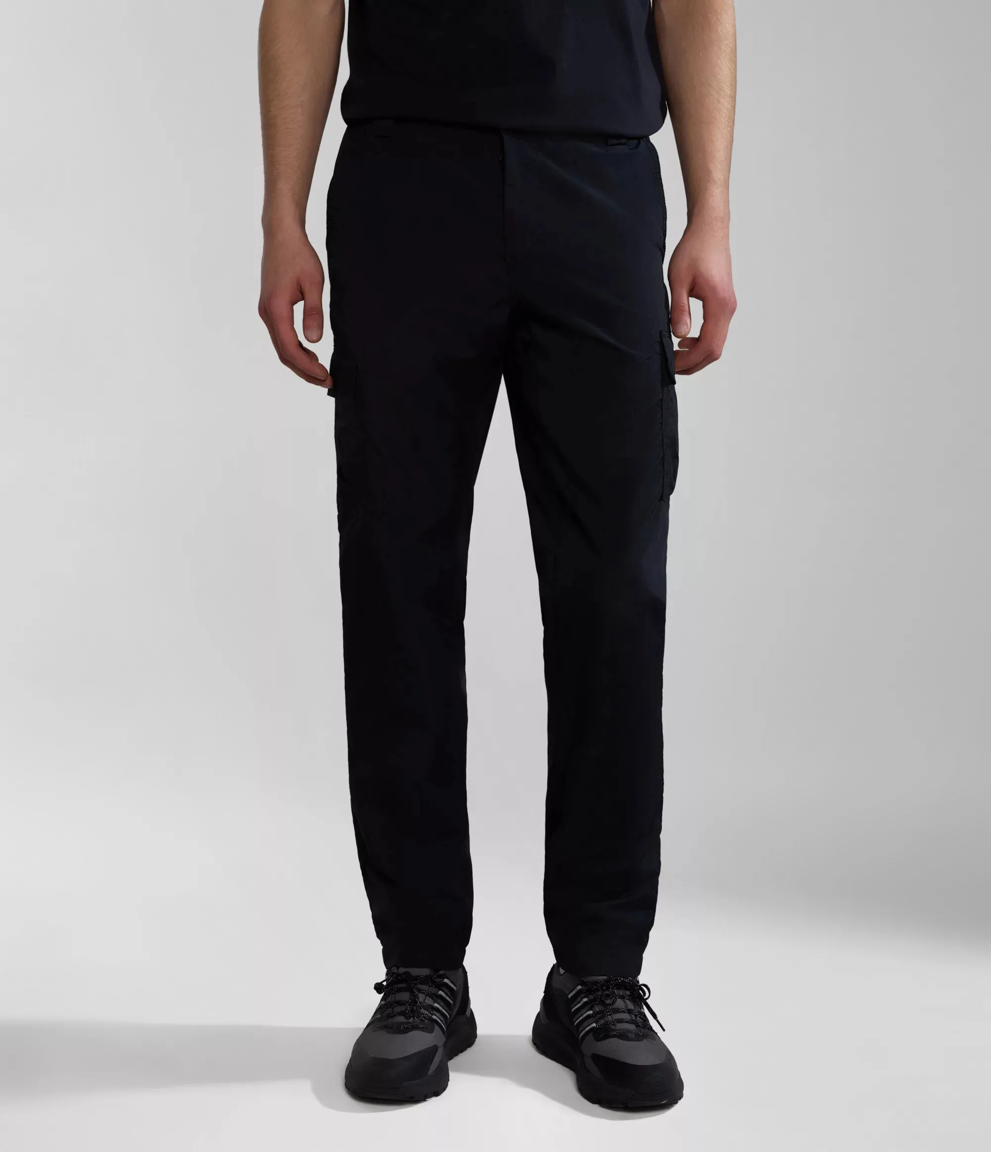 Napapijri Men&#x27;s Faber Cargo Pants Black | Buy Napapijri Men&#x27;s Faber Cargo Pants Black here | Outnorth